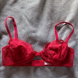 Victoria’s Secret 34B Red Lace Bra